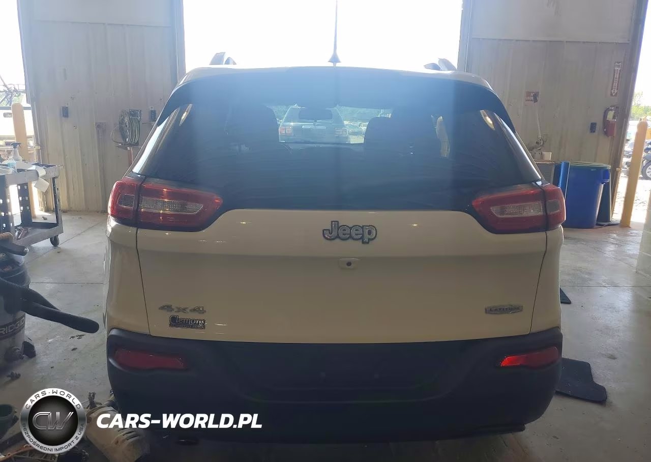 2016 Jeep Cherokee Latitude VIN:1C4PJMCB1GW191595 - 6