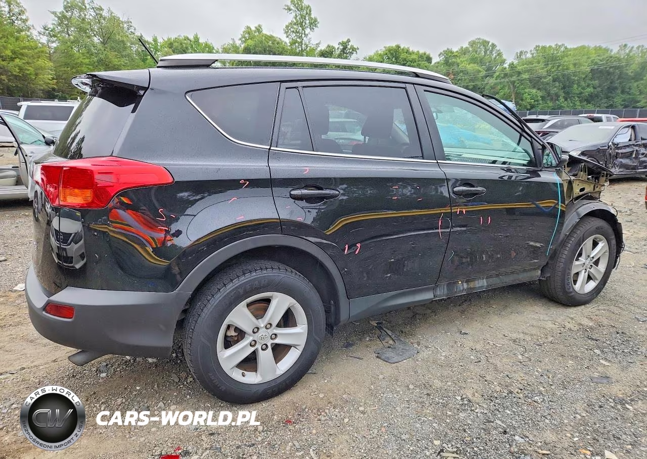 2013 Toyota Rav4 Xle VIN:2T3WFREVXDW037785 - 3