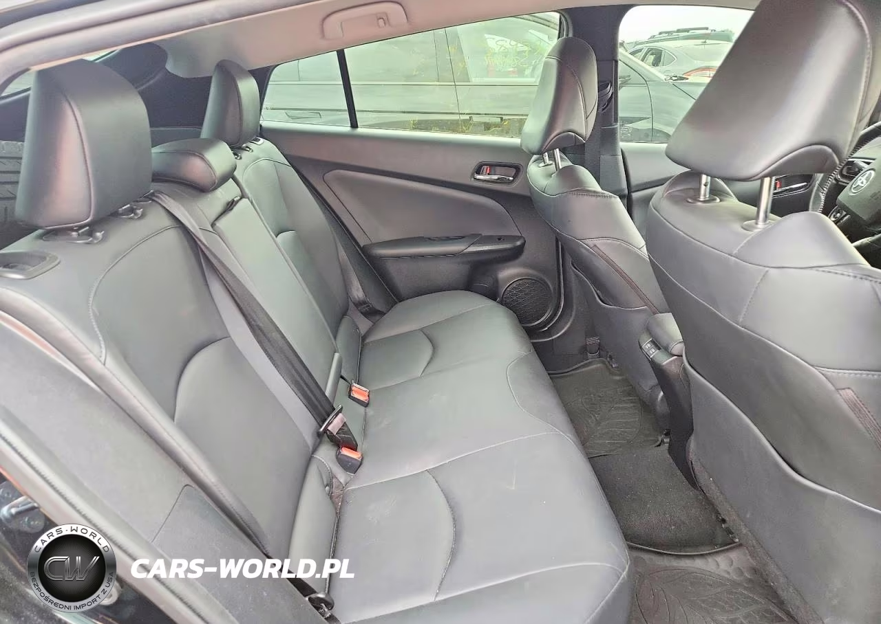 2021 Toyota Prius Xle Awd-E VIN:JTDL9MFU2M3026818 - 10