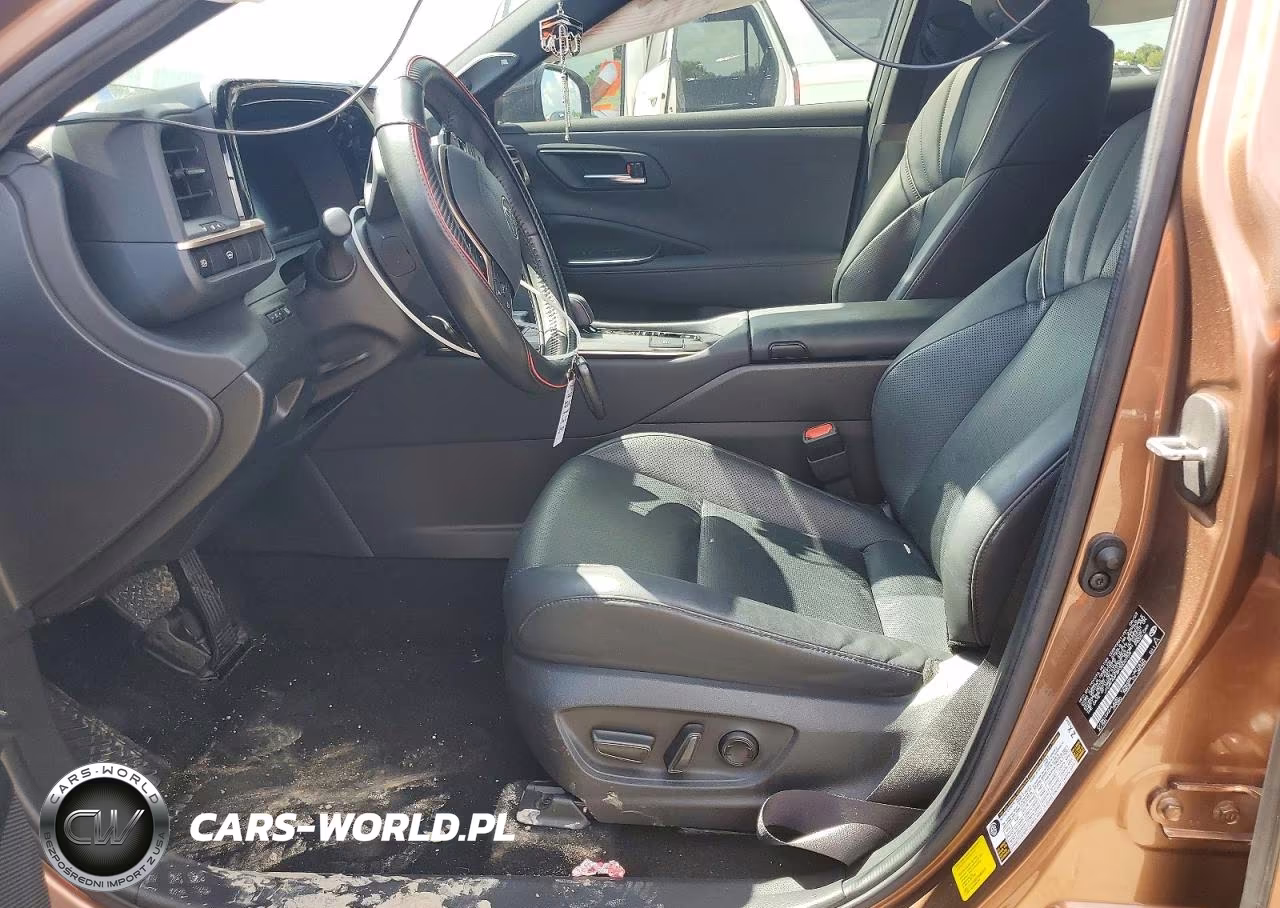 2023 Toyota Crown Platinum VIN:JTDAFAAF8P3002759 - 7