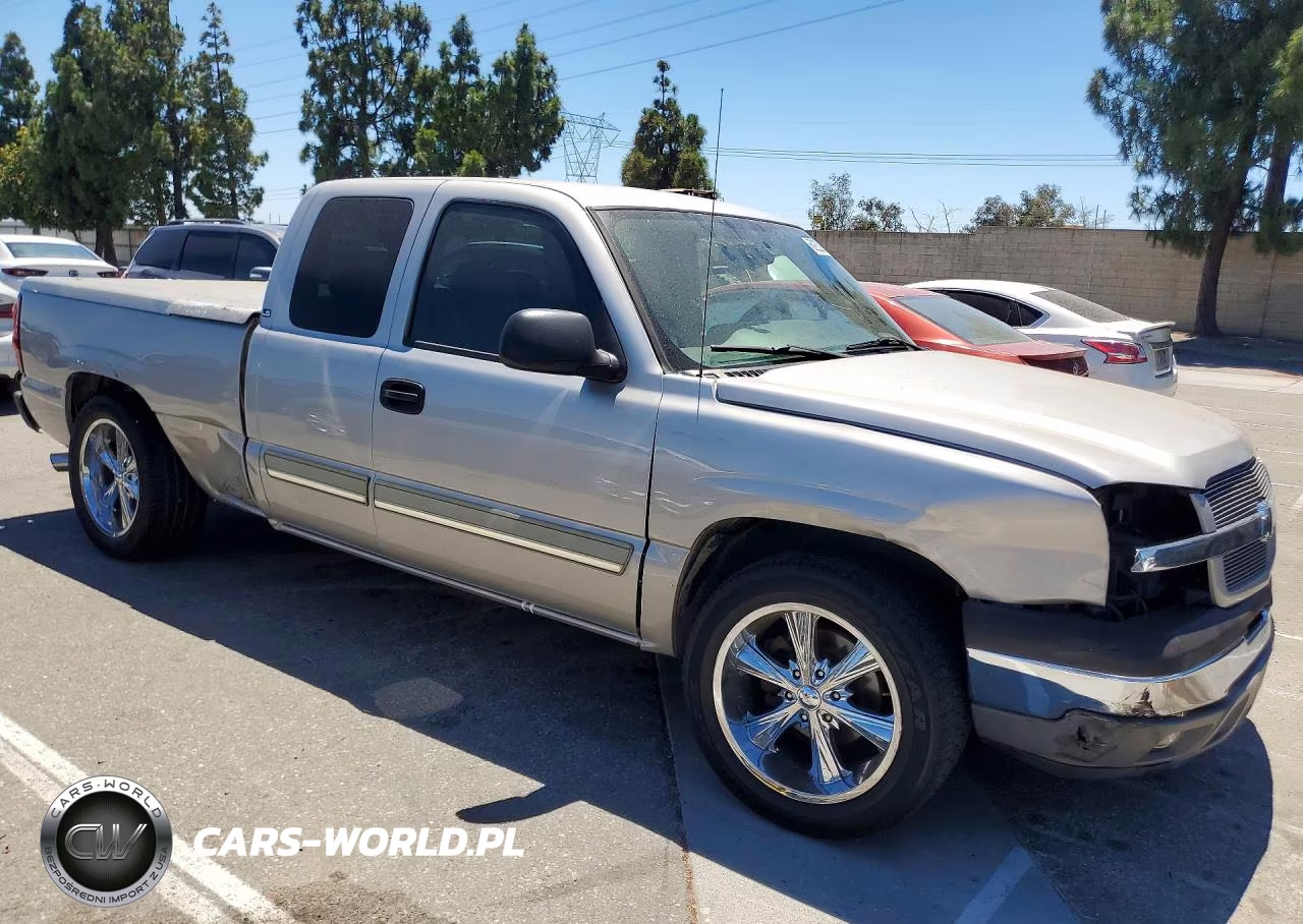 2005 Chevrolet Silverado C1500 VIN:2GCEC19V951293264 - 4