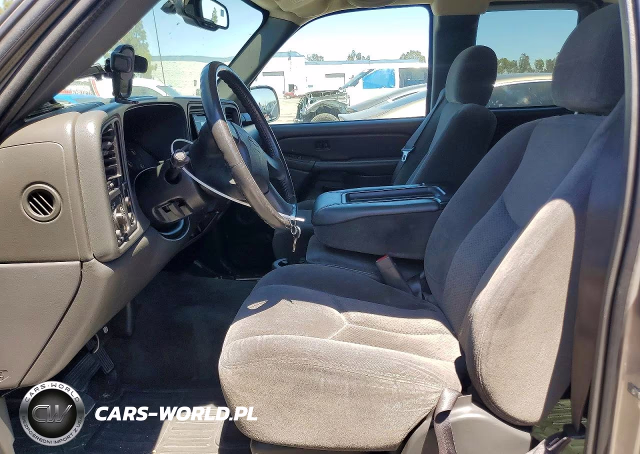 2005 Chevrolet Silverado C1500 VIN:2GCEC19V951293264 - 7