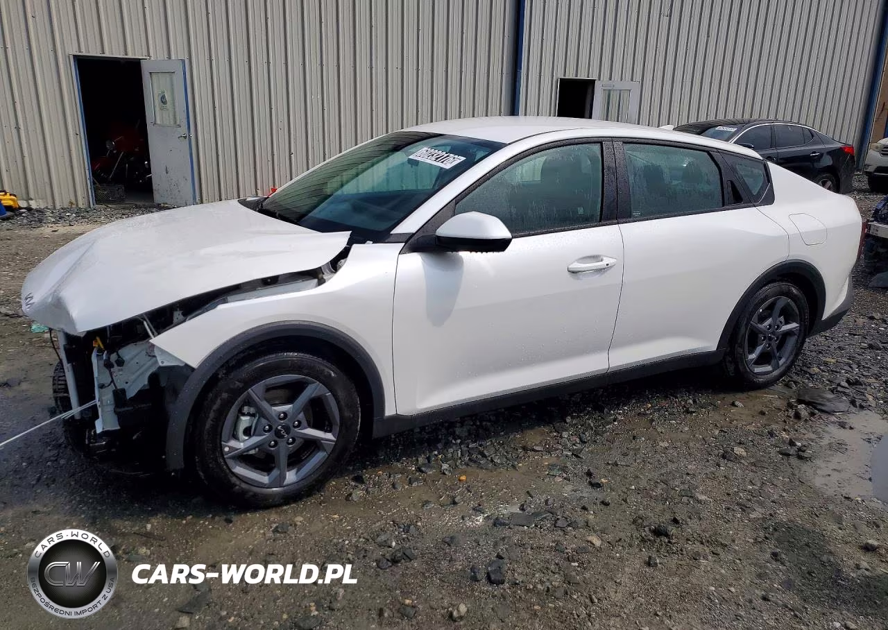 2026 Kia K4 Lxs – zdjęcie 1 z 12