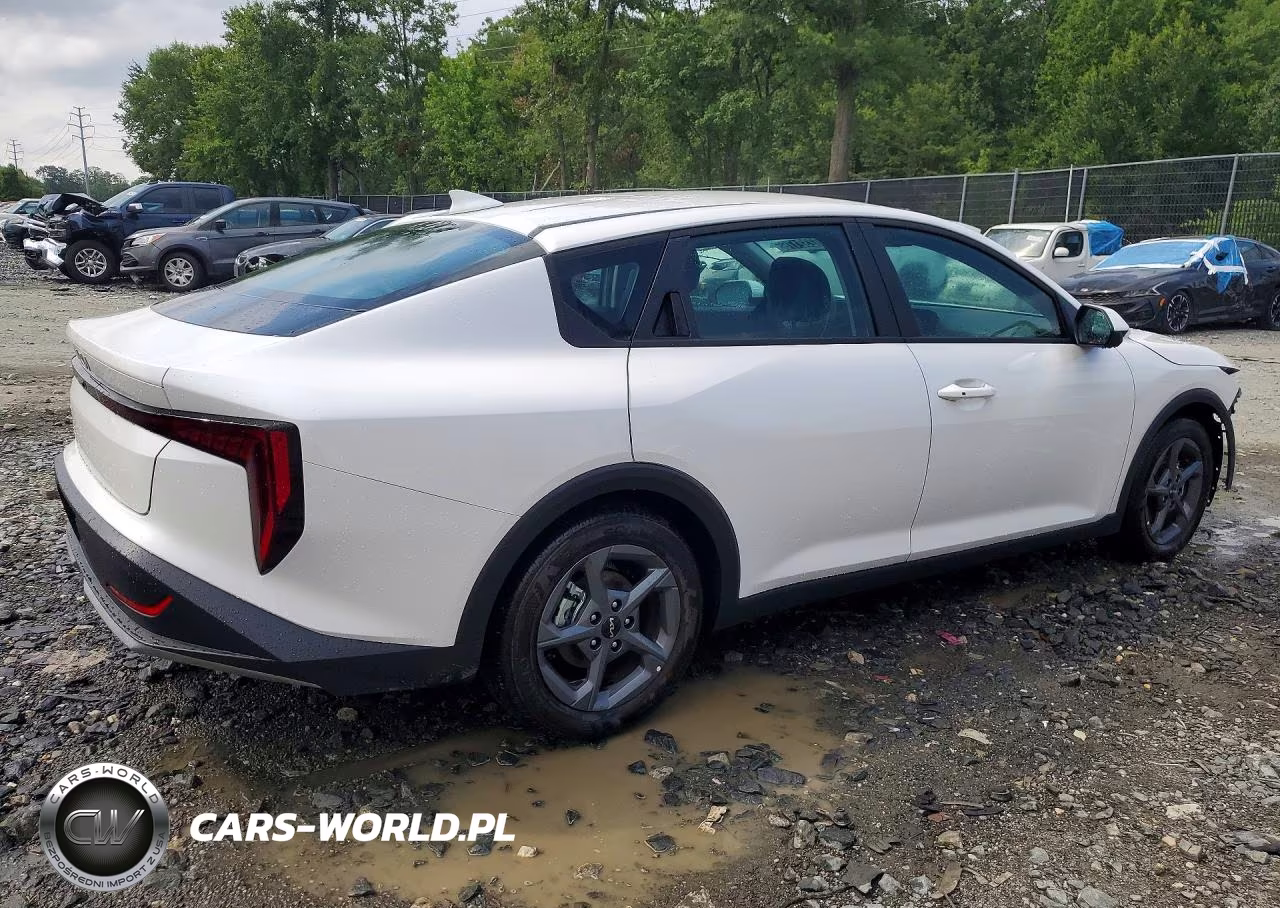 2026 Kia K4 Lxs VIN:3KPFT4DE3TE301520 - 3
