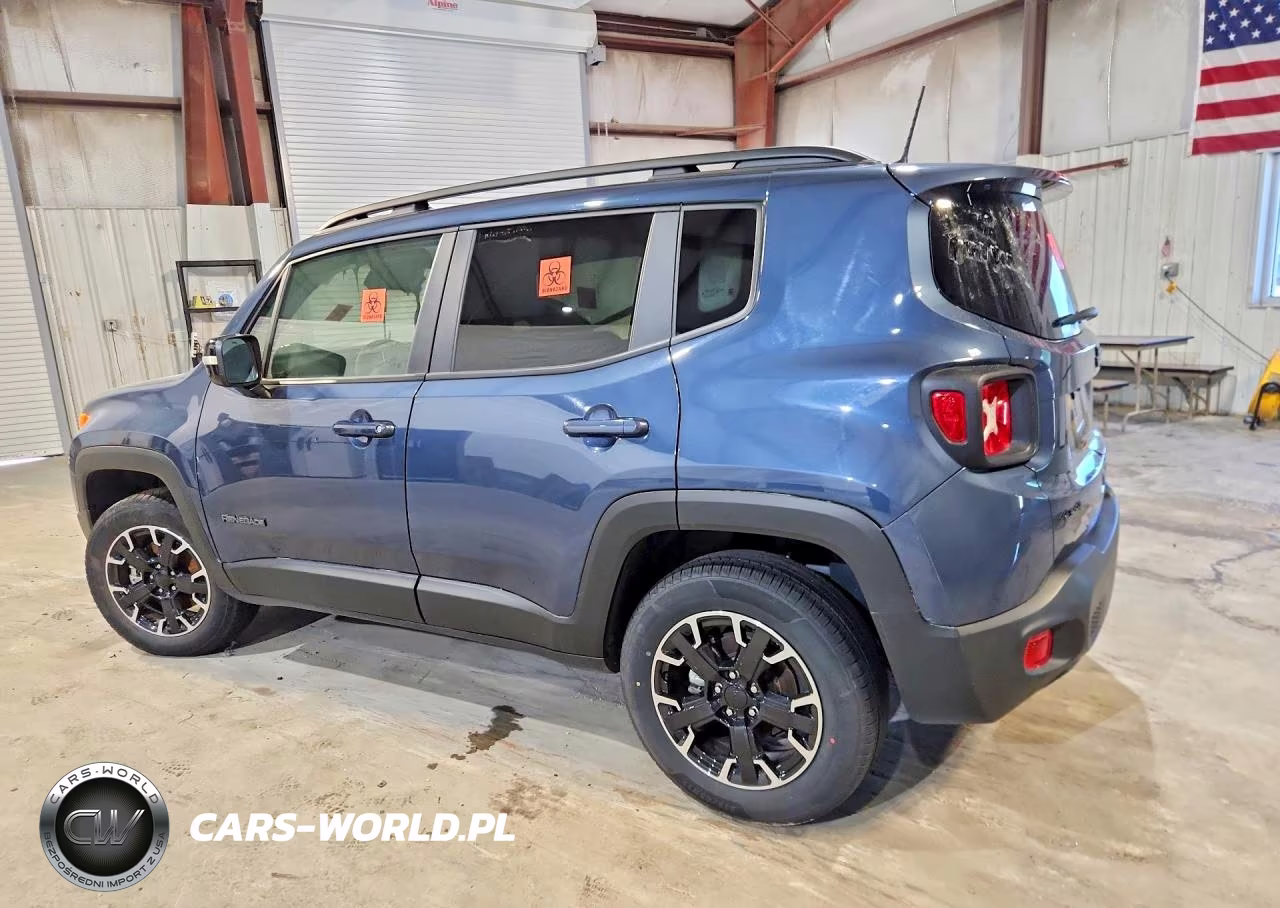 2023 Jeep Renegade Latitude VIN:ZACNJDB16PPP70138 - 2