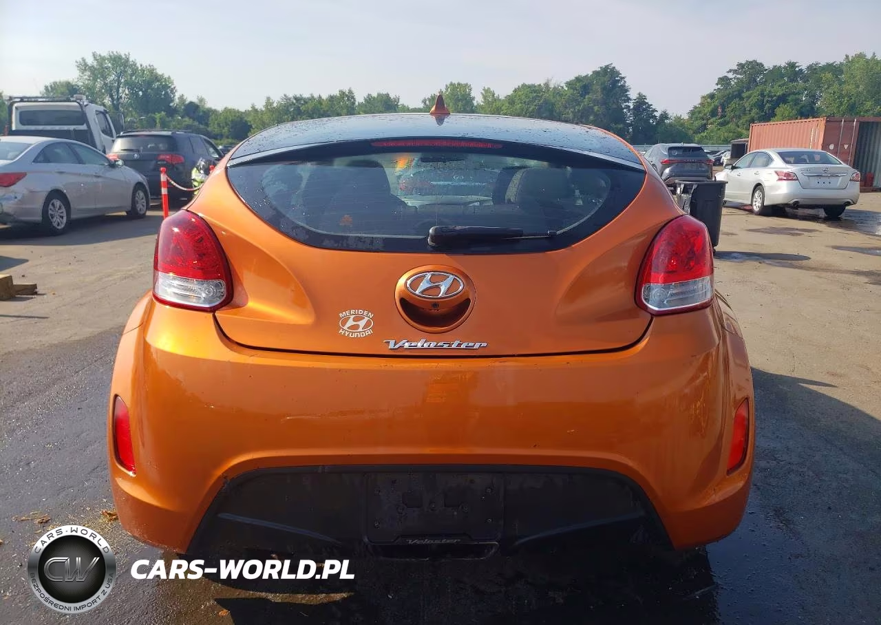 2016 Hyundai Veloster Base VIN:KMHTC6AD5GU252995 - 6