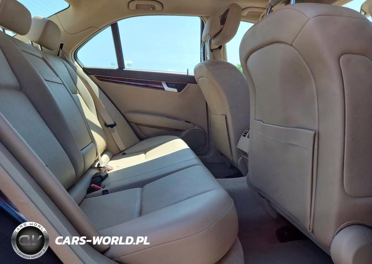 2014 Mercedes-Benz C 300 4Matic VIN:WDDGF8AB0ER305910 - 10