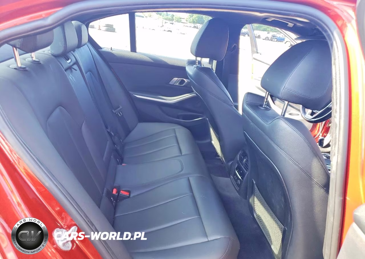 2019 BMW 330Xi VIN:WBA5R7C51KAJ82619 - 10