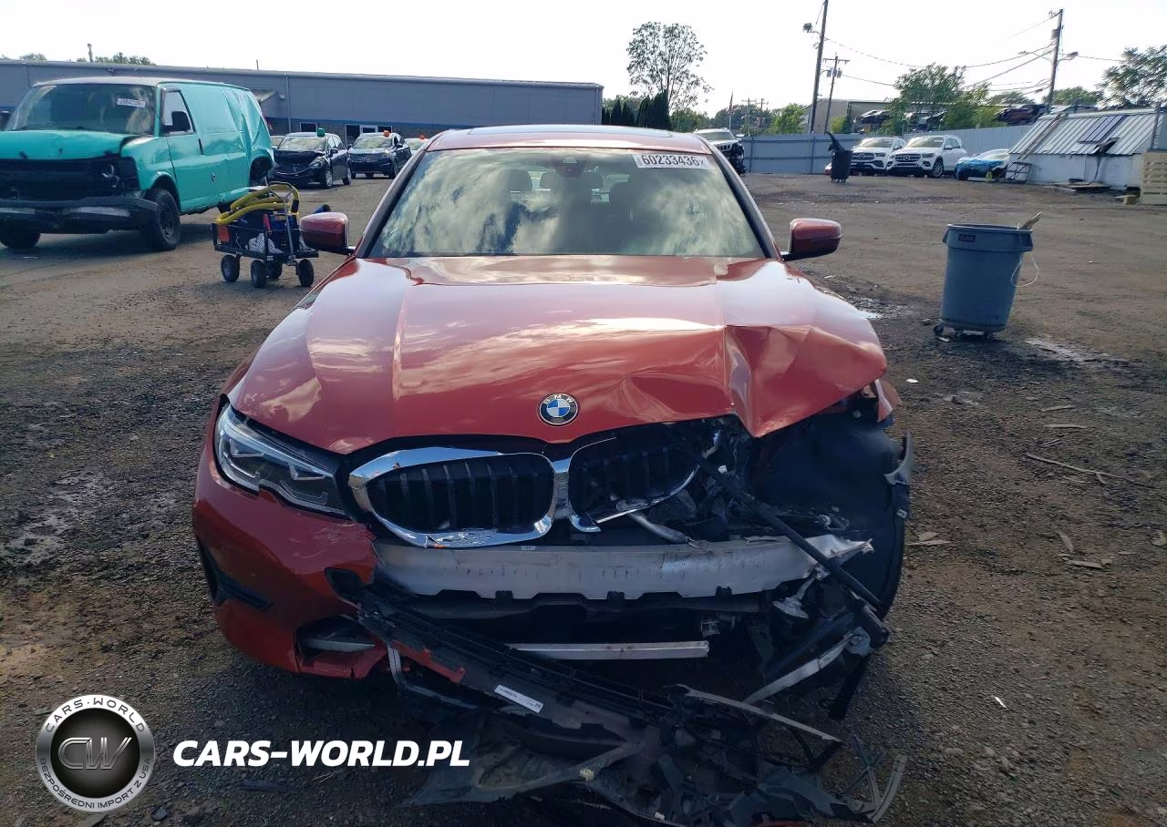 2019 BMW 330Xi VIN:WBA5R7C51KAJ82619 - 5