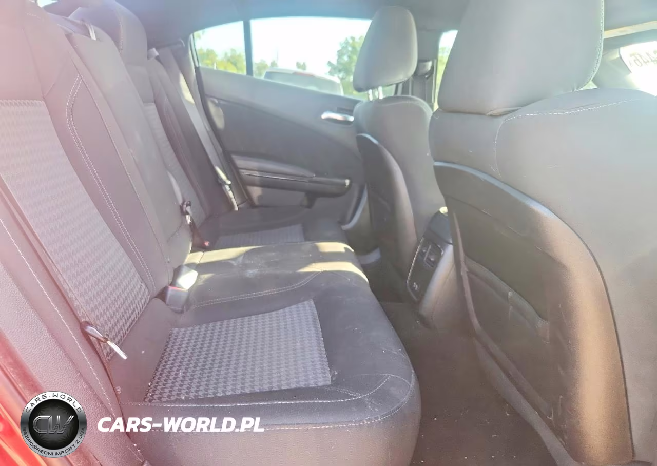 2019 Dodge Charger Sxt VIN:2C3CDXJG8KH675863 - 10