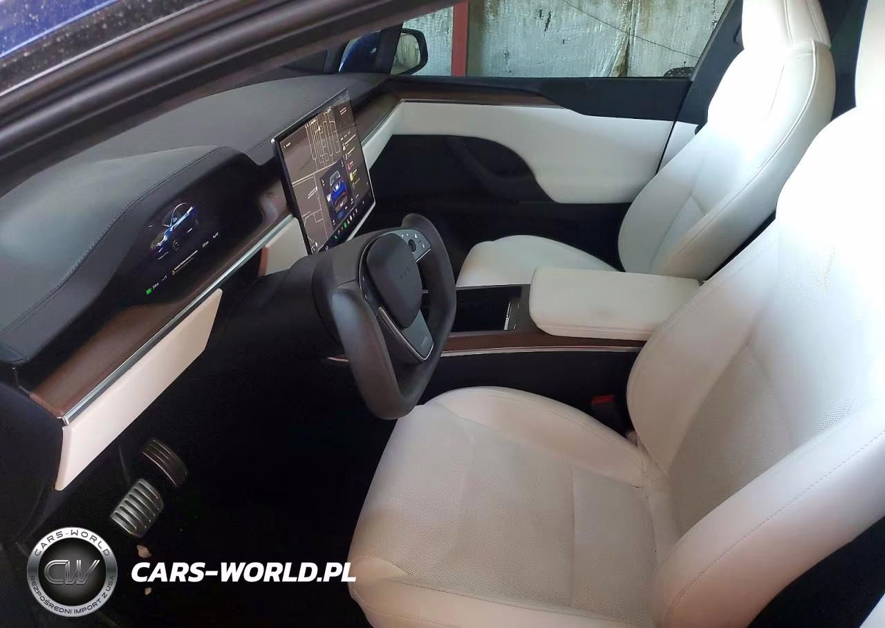 2023 Tesla Model X VIN:7SAXCBE57PF378367 - 7