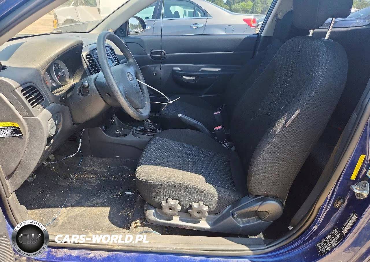 2008 Hyundai Accent Gs VIN:KMHCM36C28U096654 - 7