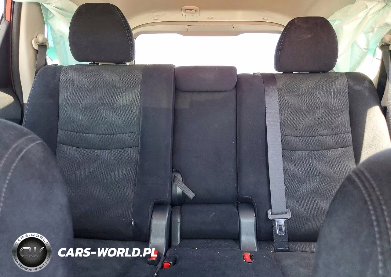 2015 Nissan Rogue S VIN:5N1AT2MK0FC897245 - 10