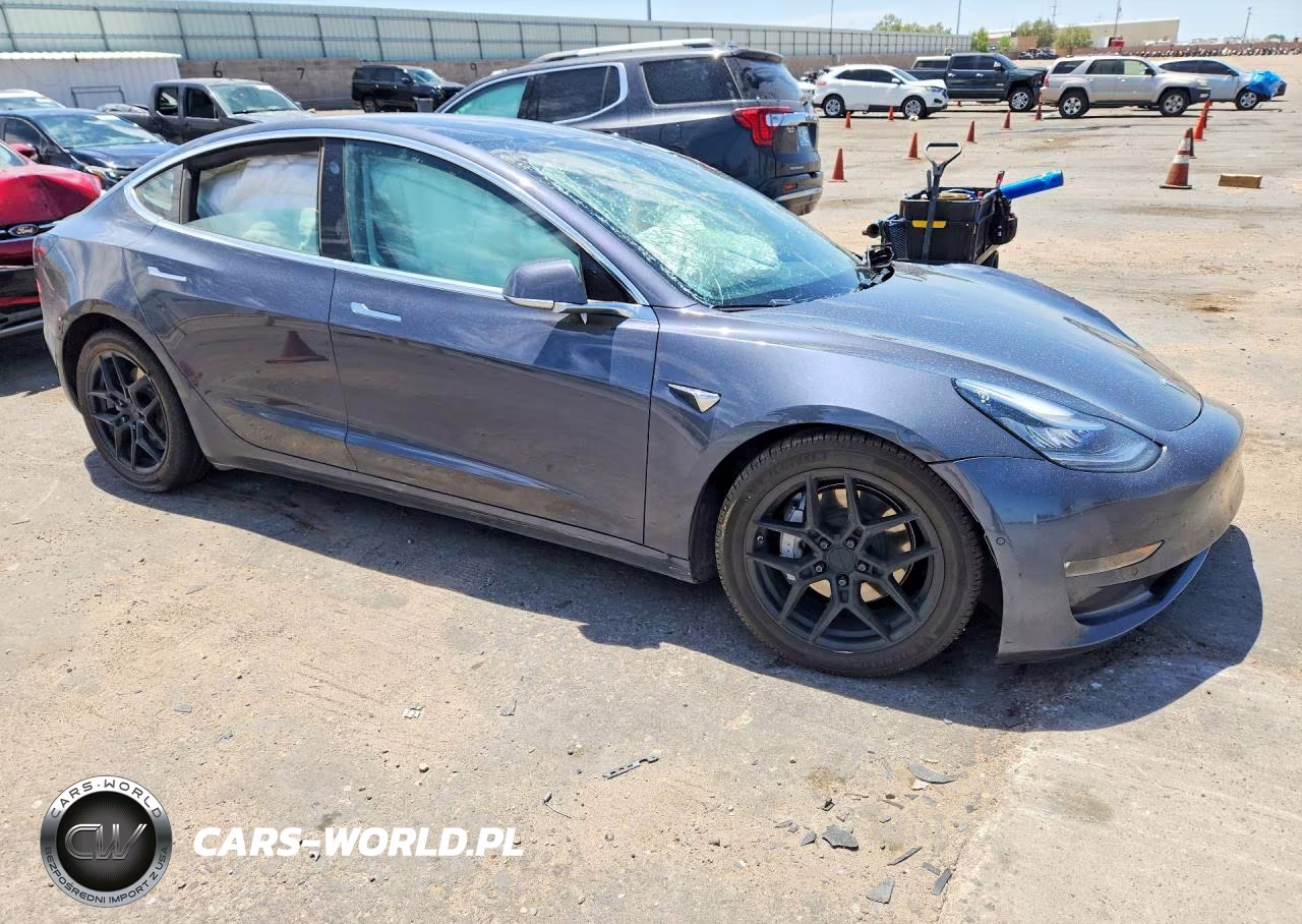 2020 Tesla Model 3 VIN:5YJ3E1EB2LF620238 - 4