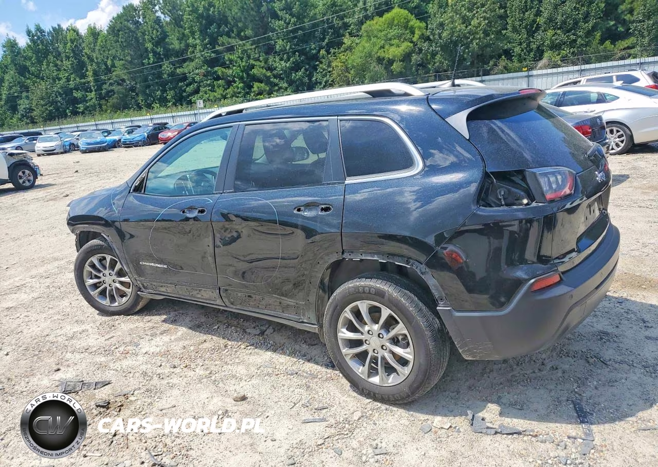 2019 Jeep Cherokee Latitude Plus VIN:1C4PJLLB8KD290056 - 2