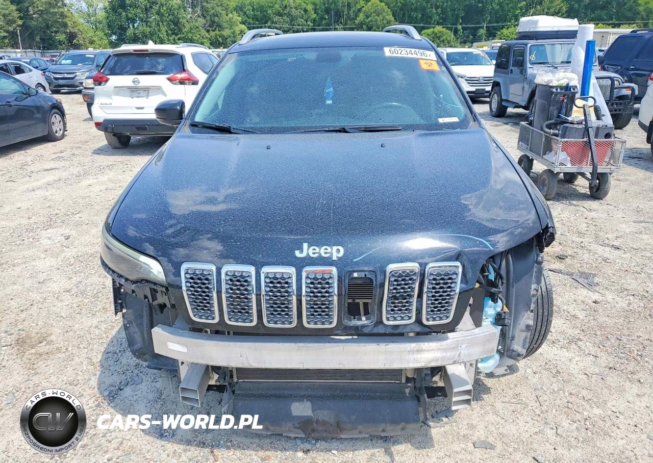 2019 Jeep Cherokee Latitude Plus VIN:1C4PJLLB8KD290056 - 5