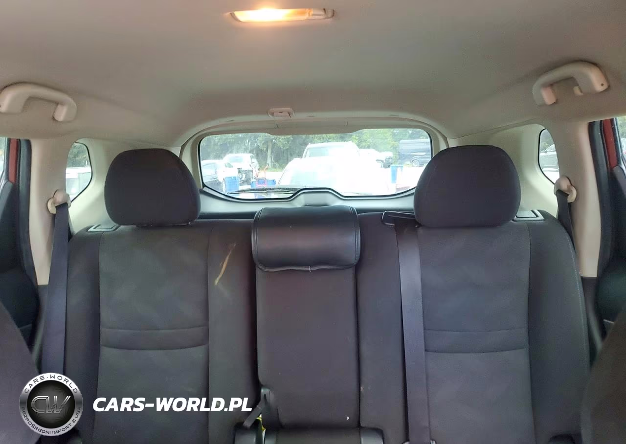 2015 Nissan Rogue S VIN:KNMAT2MT1FP556314 - 10