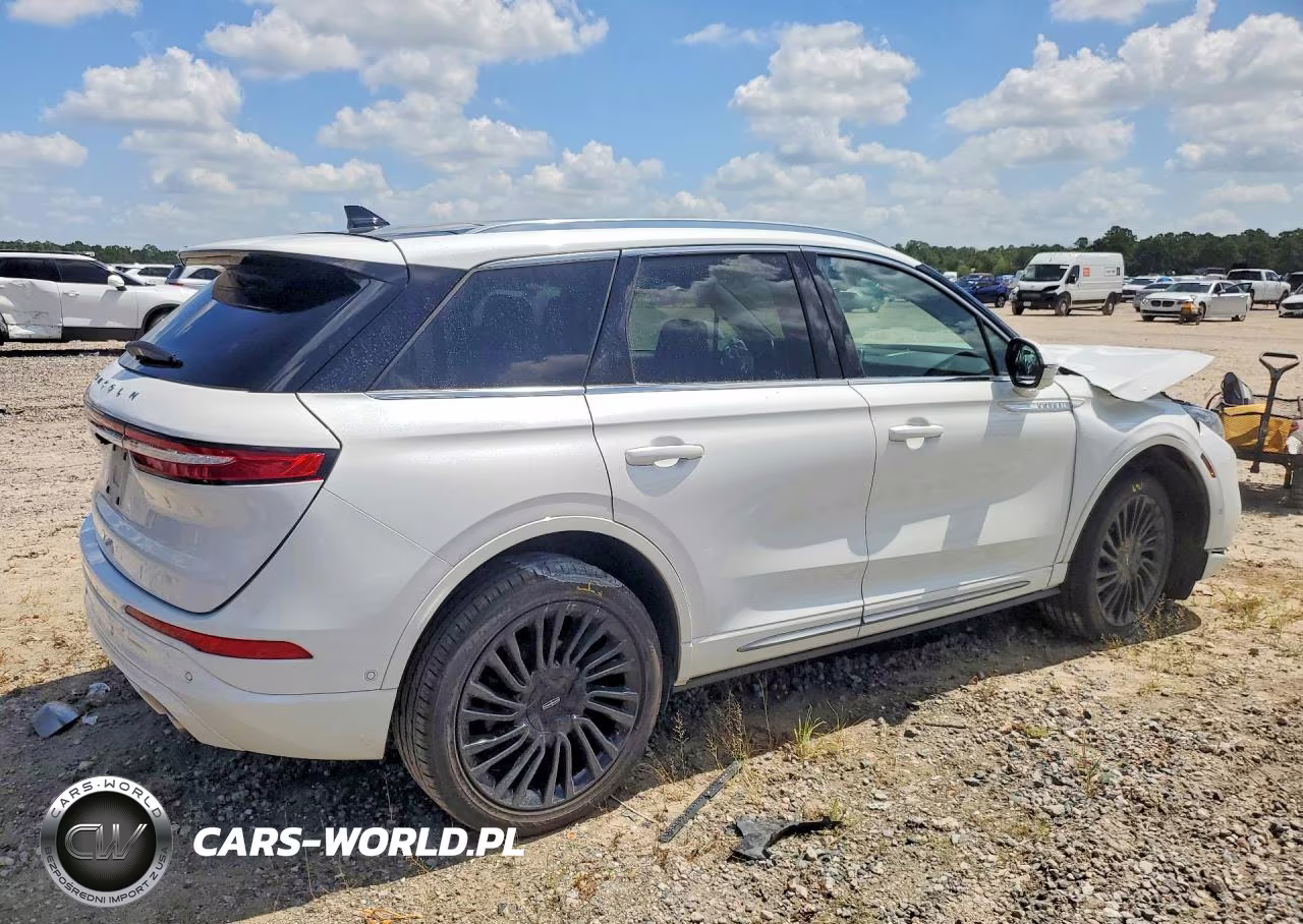2022 Lincoln Corsair Reserve VIN:5LMCJ2D92NUL13350 - 3