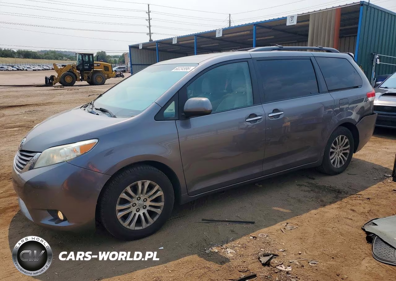 2011 Toyota Sienna Xle V6 – zdjęcie 1 z 13