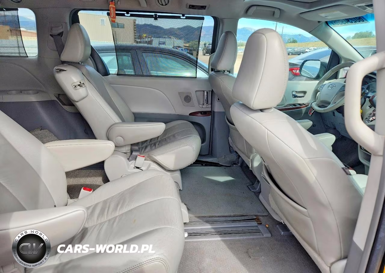 2011 Toyota Sienna Xle V6 VIN:5TDYK3DCXBS025166 - 11