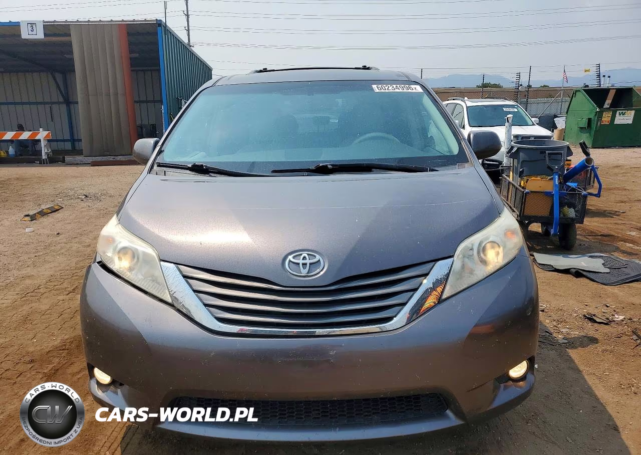 2011 Toyota Sienna Xle V6 VIN:5TDYK3DCXBS025166 - 5