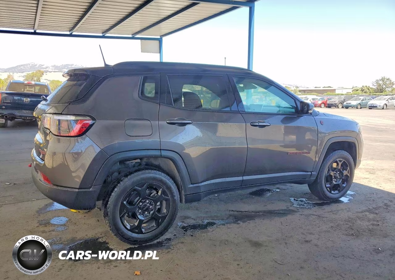 2023 Jeep Compass Trailhawk VIN:3C4NJDDN5PT575045 - 3