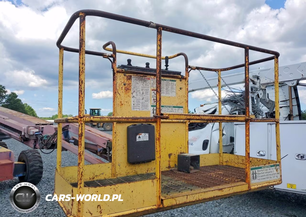 2000 Genie Industrial Equipment - Boom Lift VIN:28400 - 5