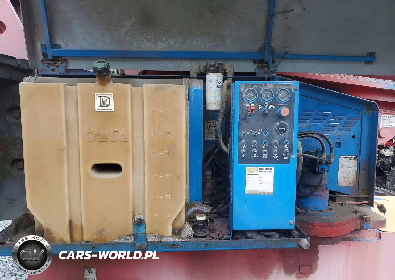 2000 Genie Industrial Equipment - Boom Lift VIN:28400 - 6
