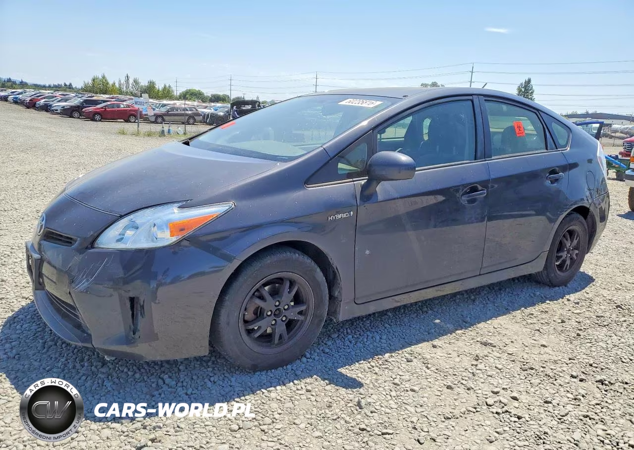2015 Toyota Prius Two – zdjęcie 1 z 12