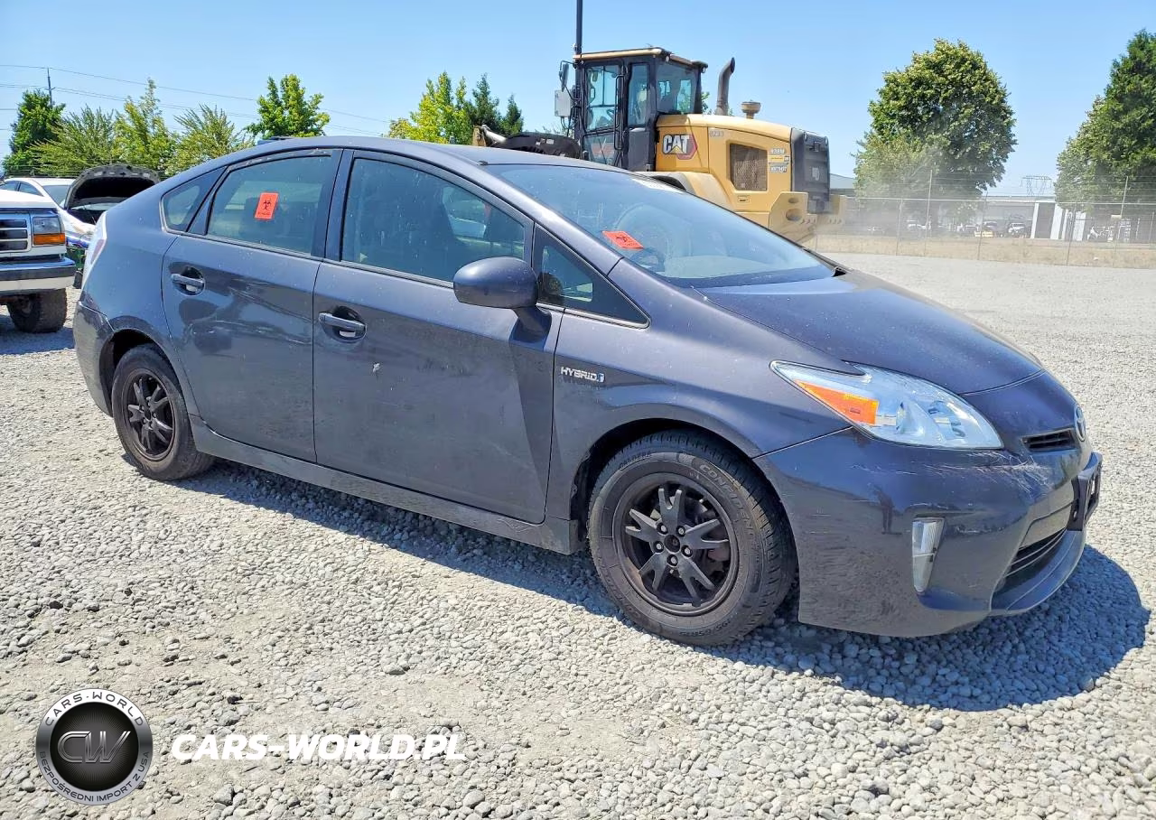 2015 Toyota Prius Two VIN:JTDKN3DU5F1912568 - 4