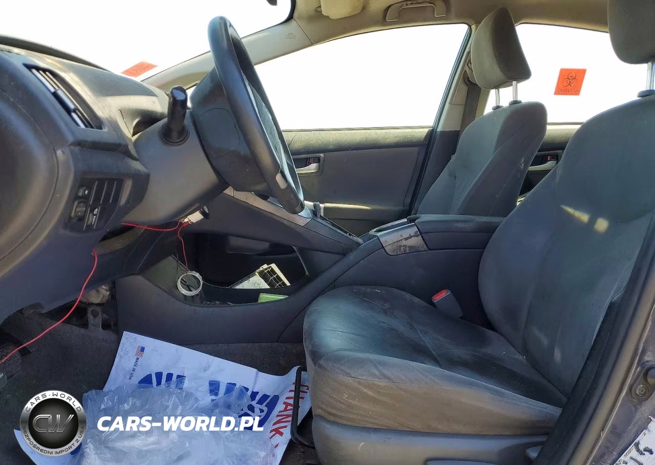 2015 Toyota Prius Two VIN:JTDKN3DU5F1912568 - 7