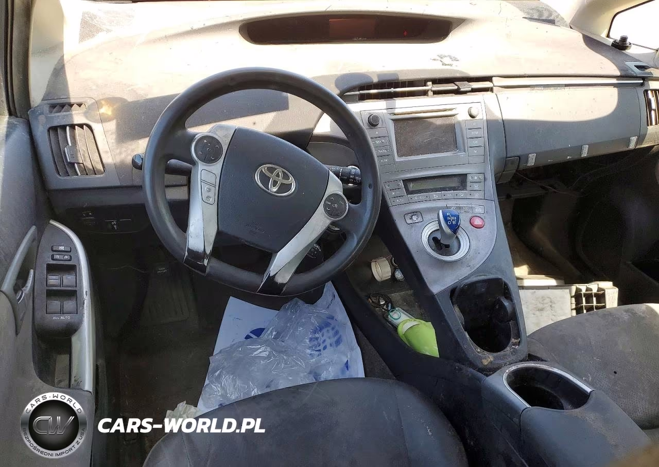 2015 Toyota Prius Two VIN:JTDKN3DU5F1912568 - 8