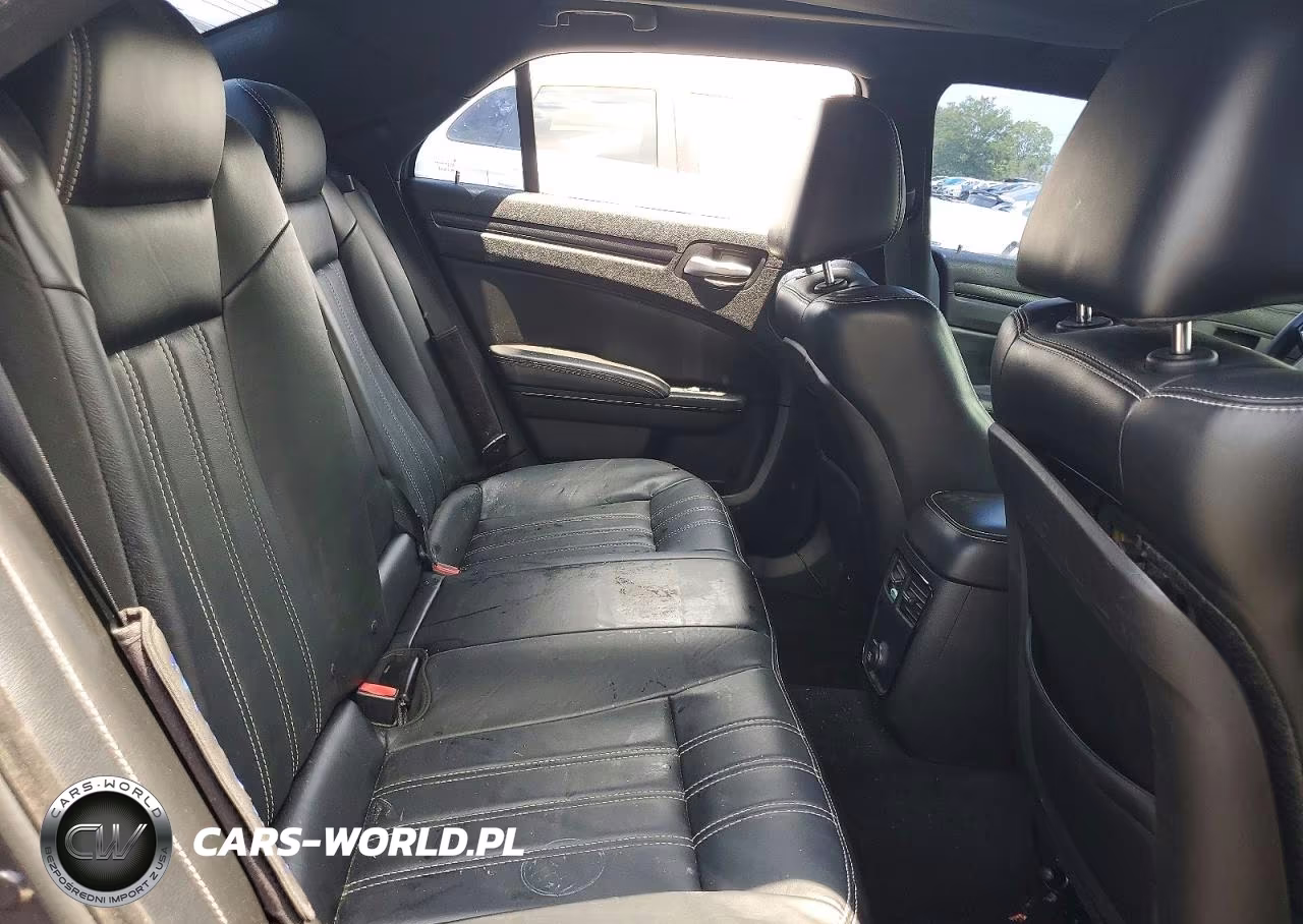 2014 Chrysler 300 S VIN:2C3CCABT8EH200732 - 10