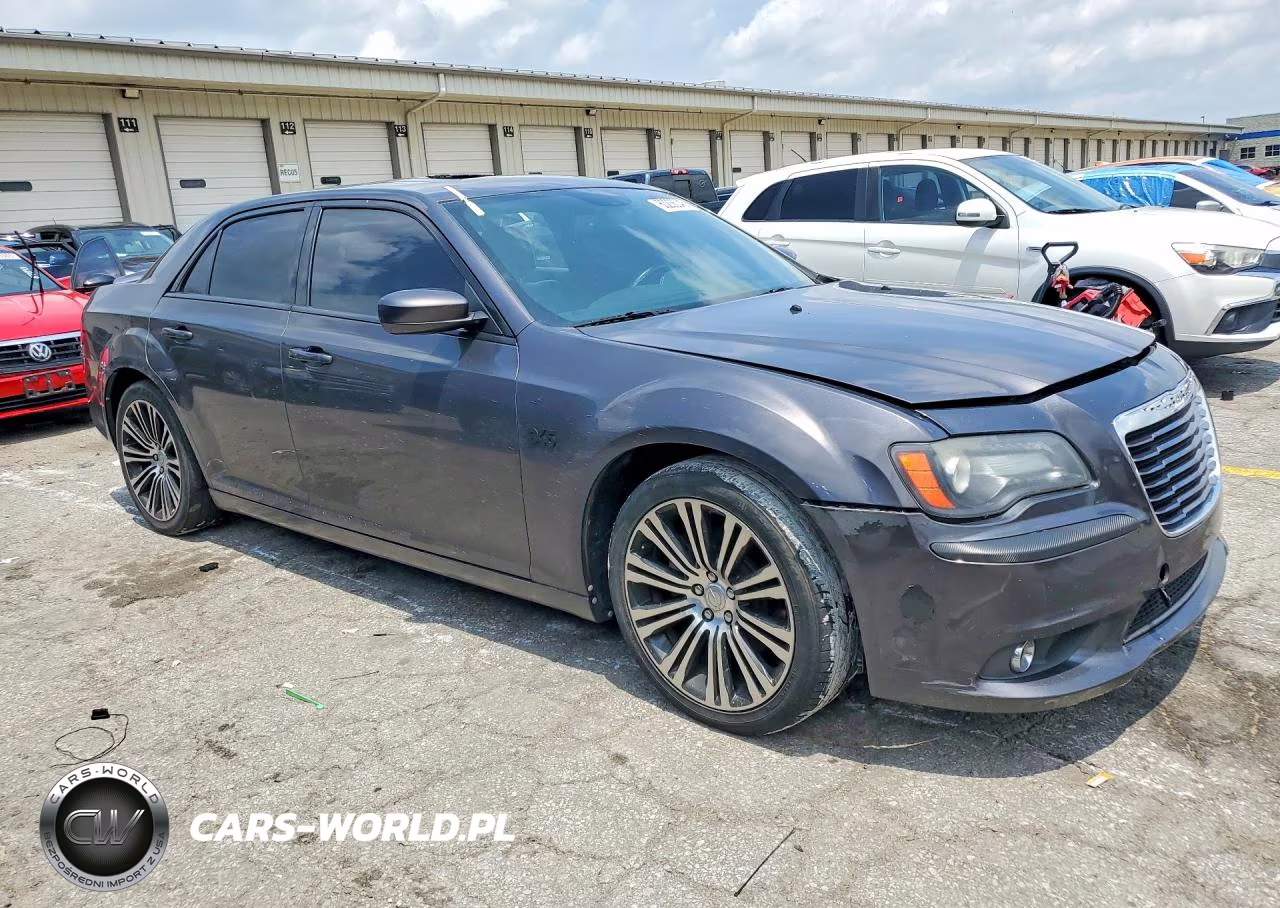 2014 Chrysler 300 S VIN:2C3CCABT8EH200732 - 4