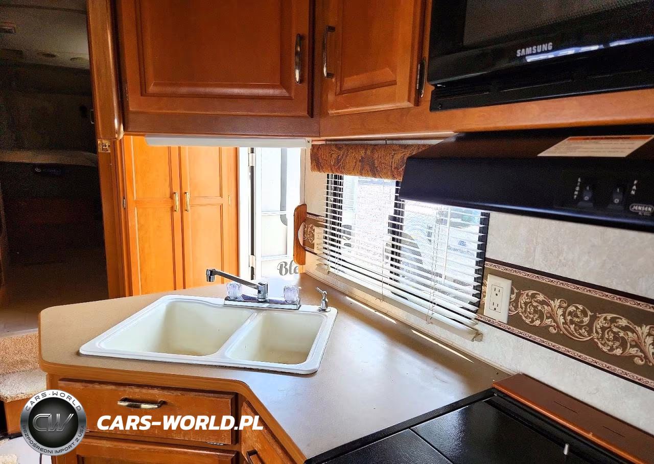 2006 Fleetwood Prowler Regal Camper VIN:1EC5B292344003287 - 5