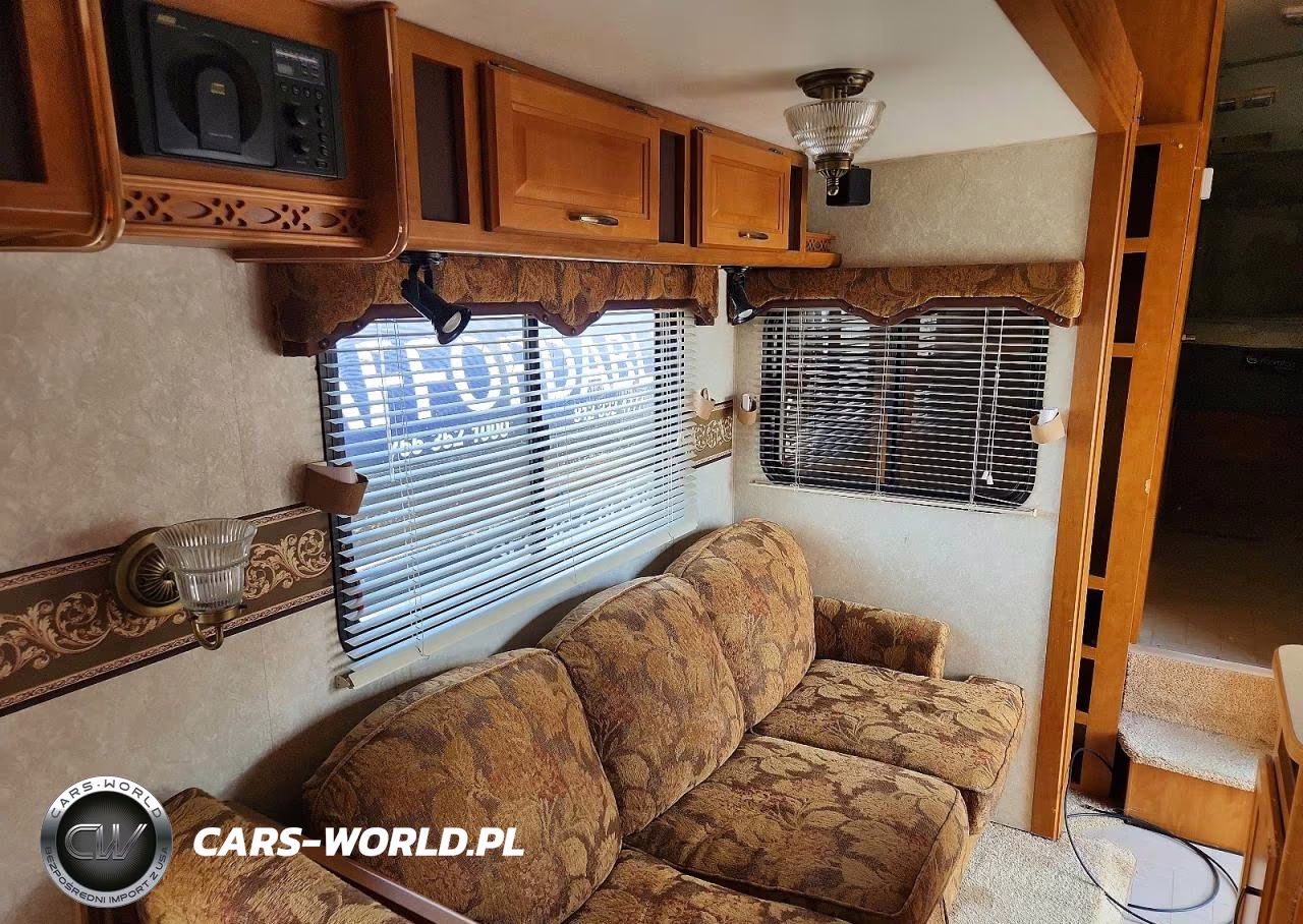2006 Fleetwood Prowler Regal Camper VIN:1EC5B292344003287 - 6