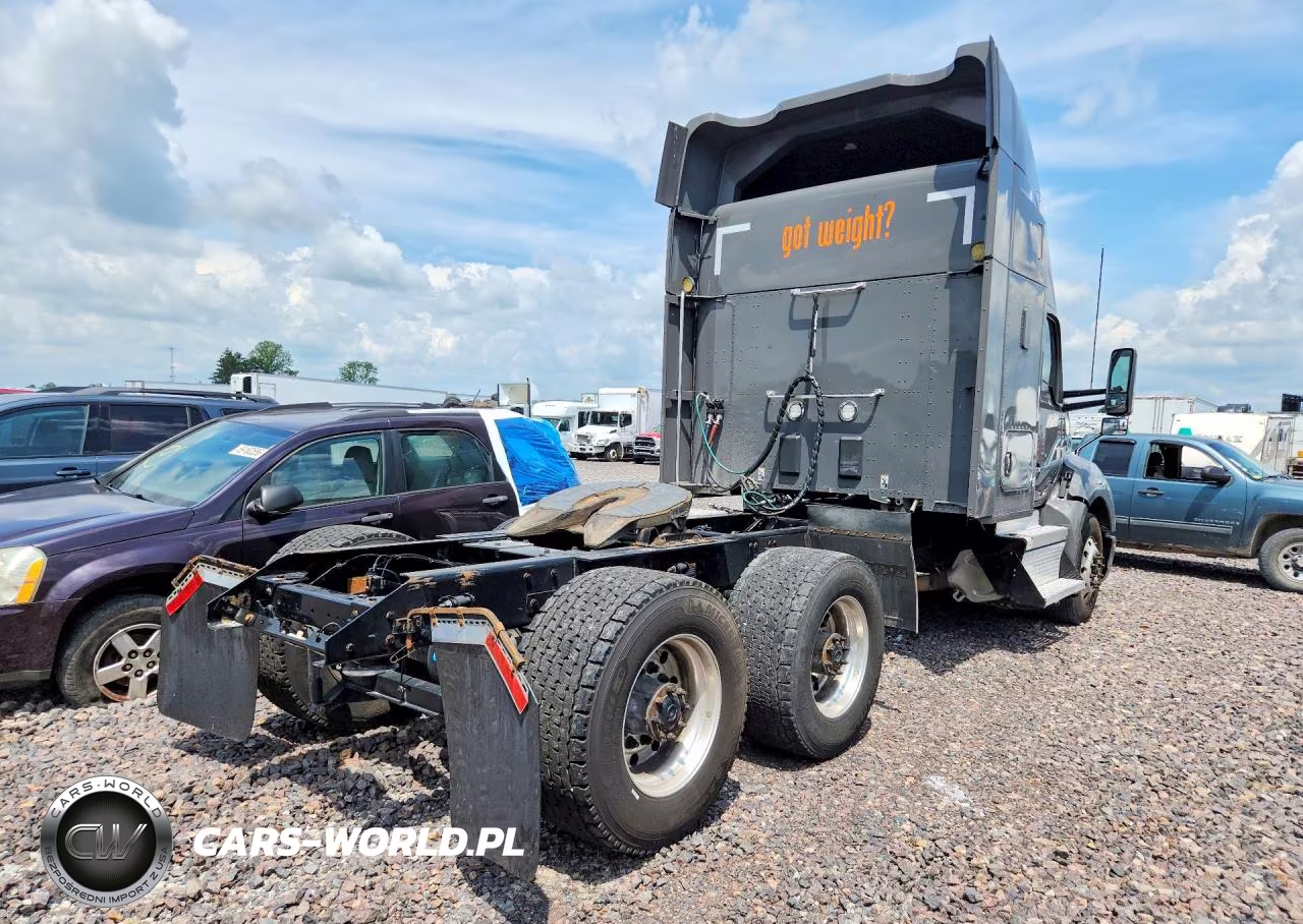 2020 Kenworth Constructi - Semi Truck VIN:1XKYDP9X6LJ398236 - 3