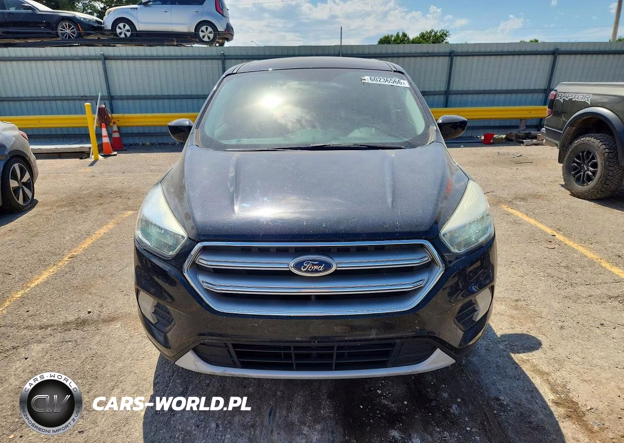 2017 Ford Escape Se VIN:1FMCU0GD6HUF06460 - 5