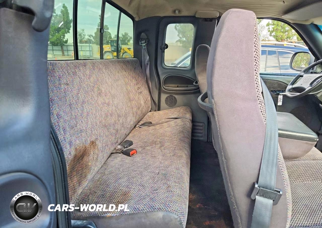 1998 Dodge Ram 1500 VIN:1B7HC13Y8WJ210401 - 10