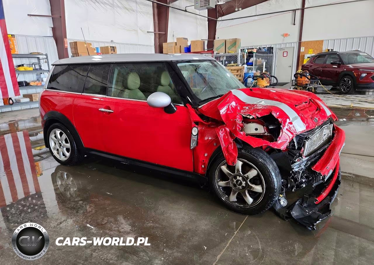 2010 Mini Cooper S Clubman VIN:WMWMM3C50ATP94395 - 4