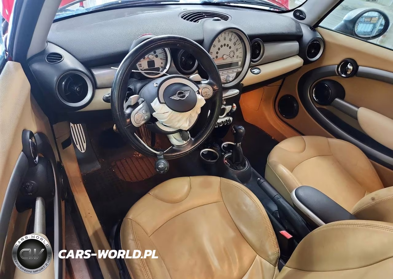 2010 Mini Cooper S Clubman VIN:WMWMM3C50ATP94395 - 8