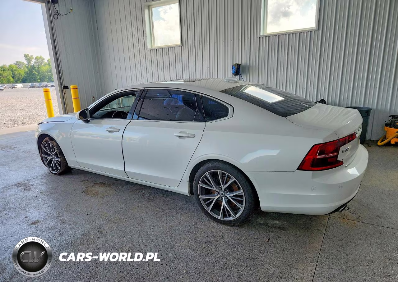 2018 Volvo S90 T5 Momentum VIN:LVY982AKXJP020172 - 2