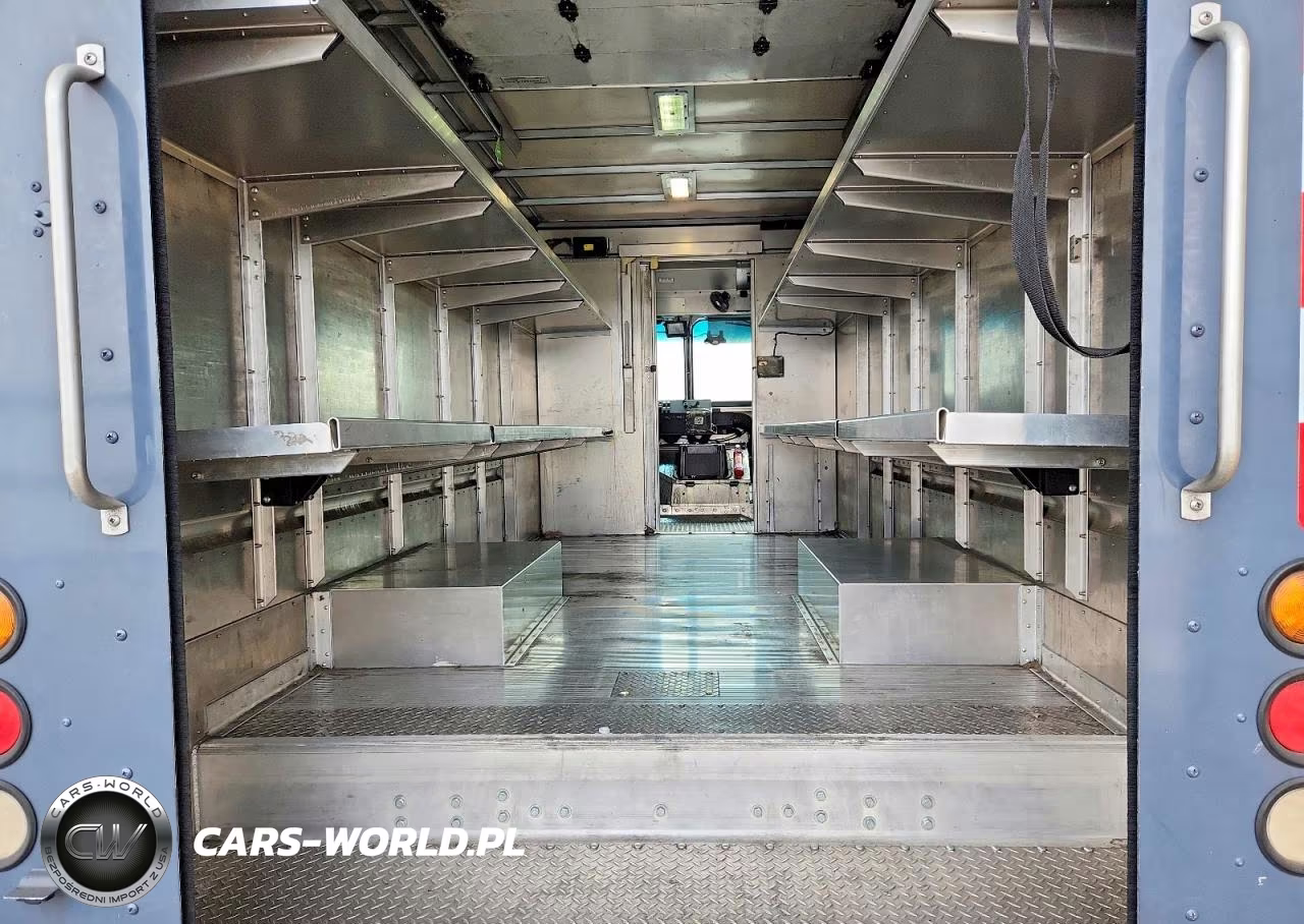 2020 Freightliner Chassis M Line Walk-In Van VIN:4UZAC2EA6LCLZ7169 - 10