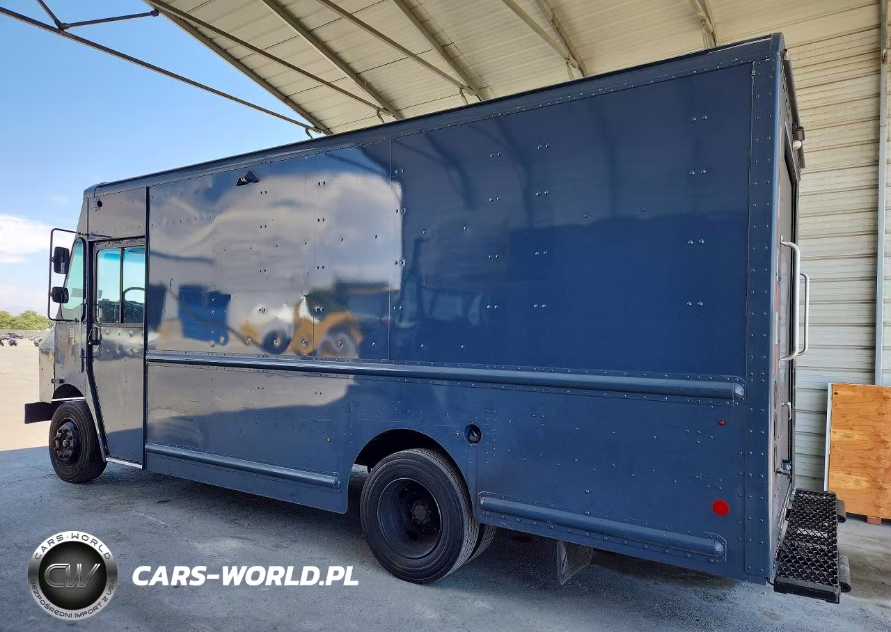 2020 Freightliner Chassis M Line Walk-In Van VIN:4UZAC2EA6LCLZ7169 - 2