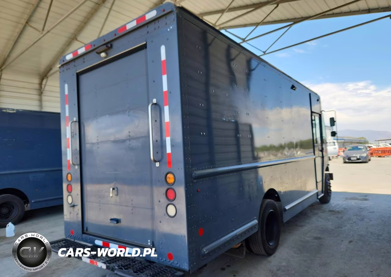 2020 Freightliner Chassis M Line Walk-In Van VIN:4UZAC2EA6LCLZ7169 - 3