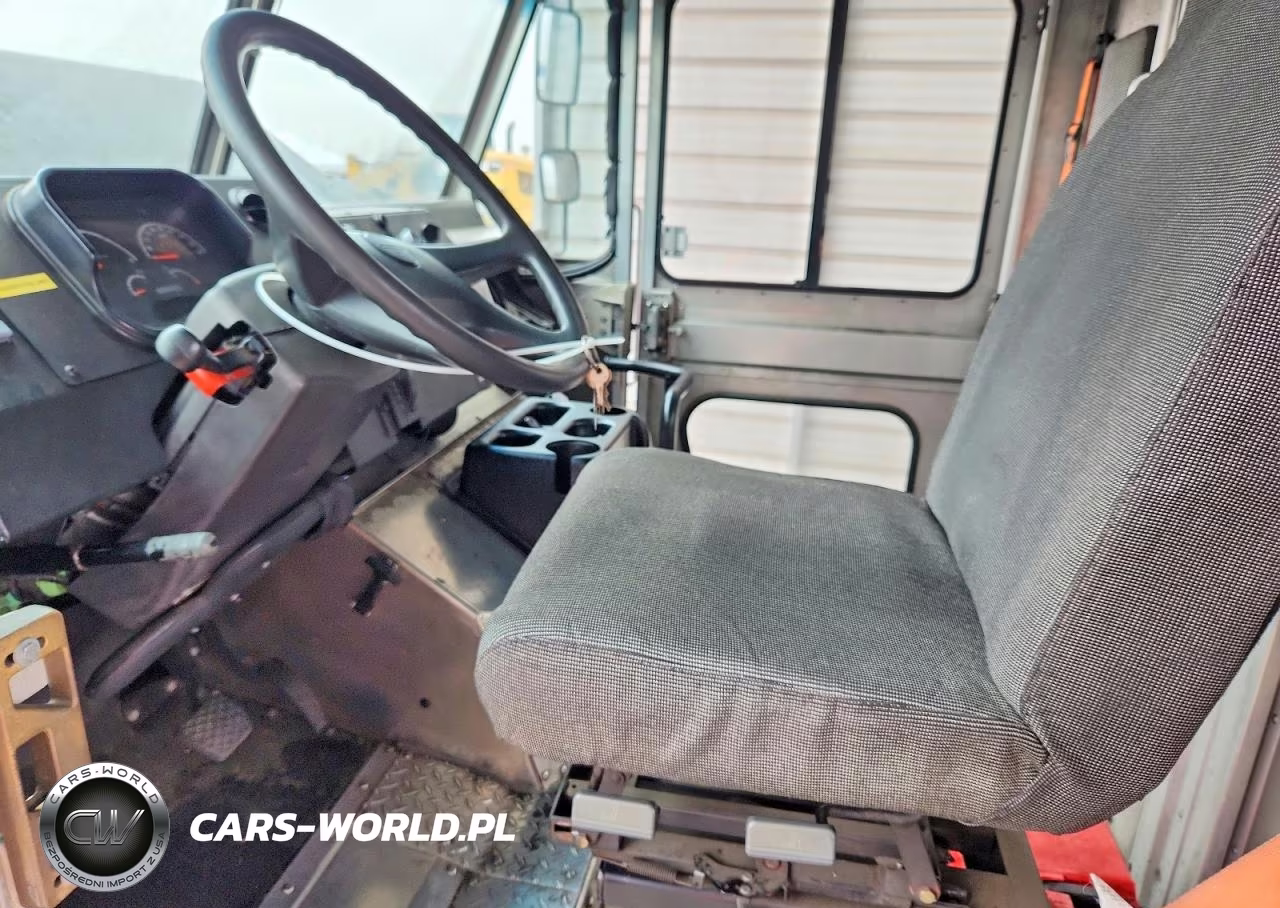 2020 Freightliner Chassis M Line Walk-In Van VIN:4UZAC2EA6LCLZ7169 - 7