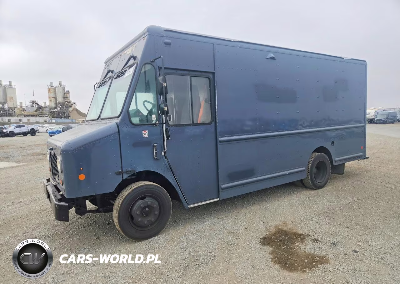2020 Freightliner Chassis M Line Walk-In Van