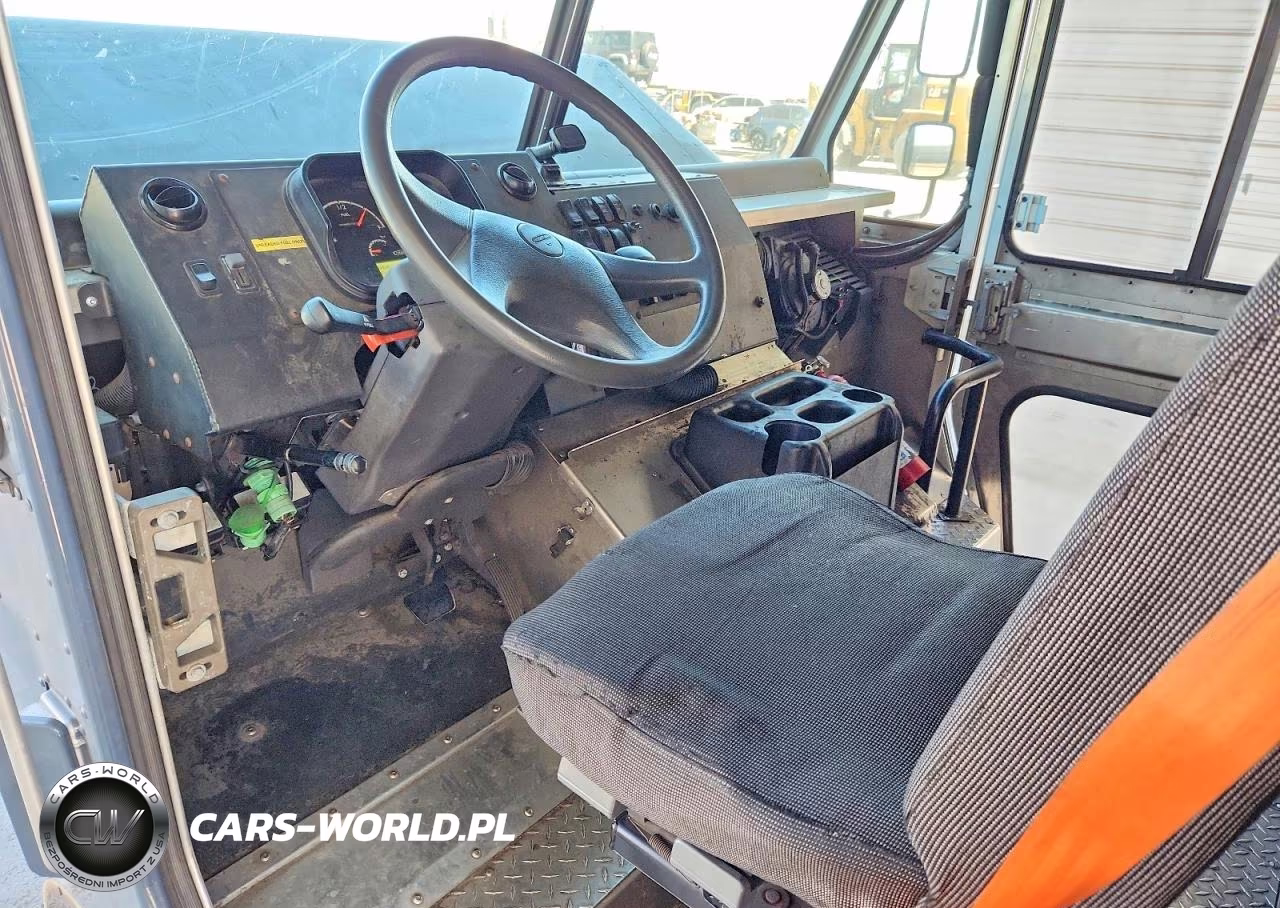 2020 Freightliner Chassis M Line Walk-In Van VIN:4UZAC2EA8LCMK2993 - 8
