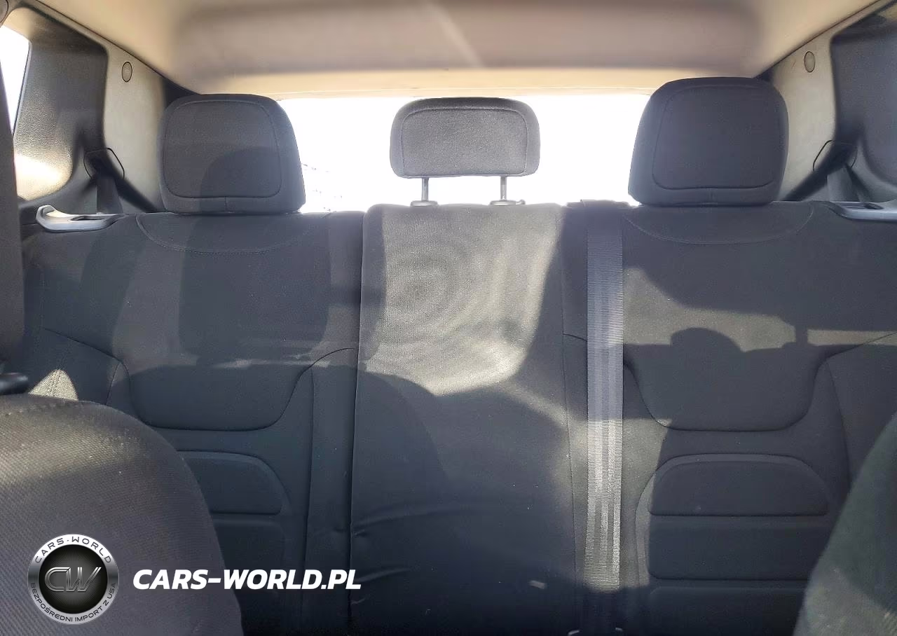 2019 Jeep Renegade Latitude VIN:ZACNJBBB7KPJ97692 - 10
