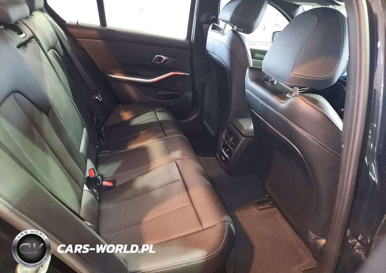 2026 BMW 330Xi VIN:3MW89CW07T8G29618 - 10